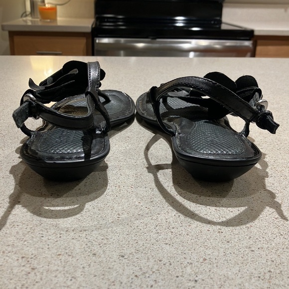Born Leather Thong Sandals Size 8 - Picture 4 of 7